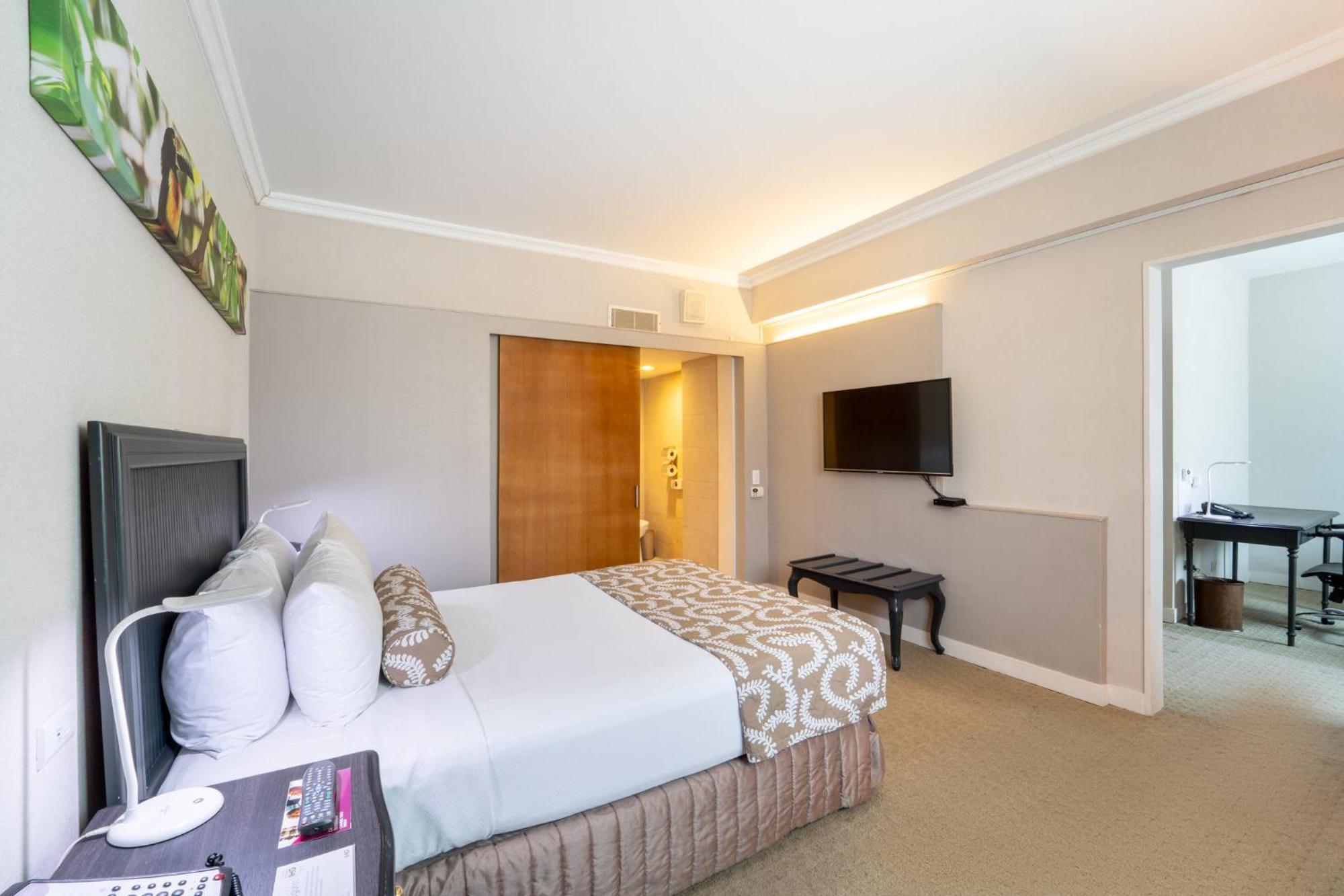 Hotel Crowne Plaza Managua By Ihg Extérieur photo
